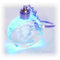 World of Warcraft - Wappen der Allianz - Schlüsselanhänger aus Kristallglas mit Farbwechsel-LED