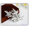 zeitlose elegante silberne Kristall Blütenblatt Brosche versilbert mit hochwertigen Strass-Steinen