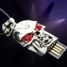 Totenkopf USB Stick 8GB mit roten Kristallaugen und 50cm Kugel-Kette, Gothic Fashion